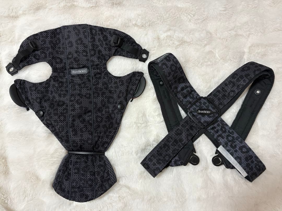 ベビービョルン　ベビーキャリアMINI アンスラサイトレオパード柄