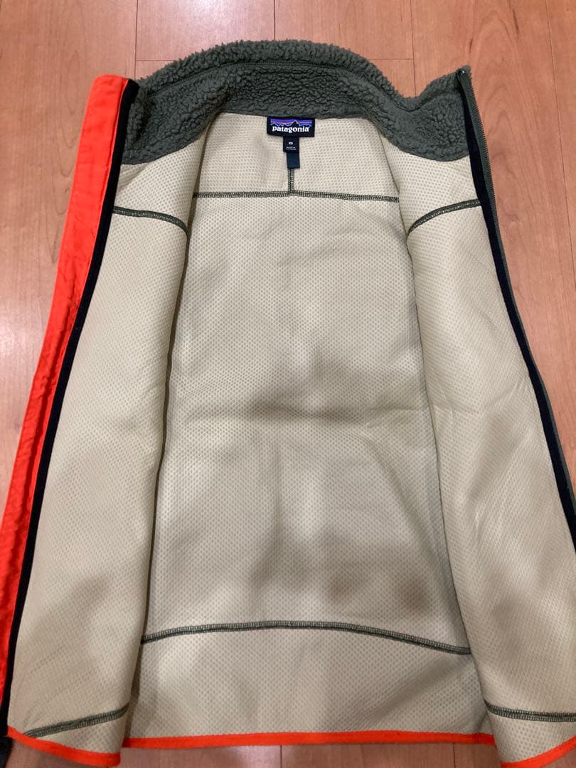 【希少色】Patagonia パタゴニア レトロX ベスト カーキ色 XSサイズ