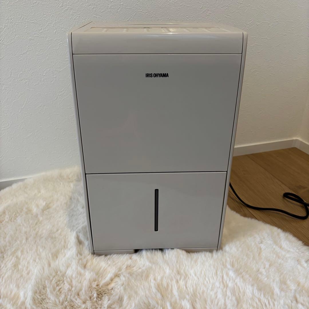 【美品】アイリスオーヤマ コンプレッサー除湿機5.6L KIJC-J56