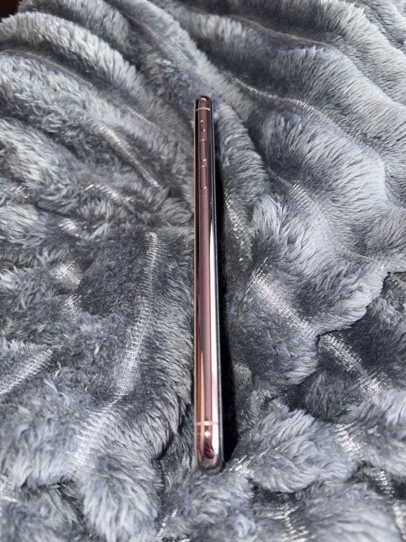 【美品】スマートフォン 本体　iPhone11 promax 64GBゴールド