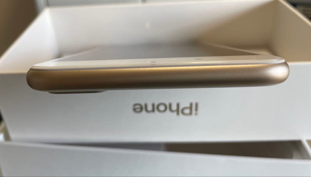 【新品液晶】iPhone 7 Plus Gold 256GB SIMフリー