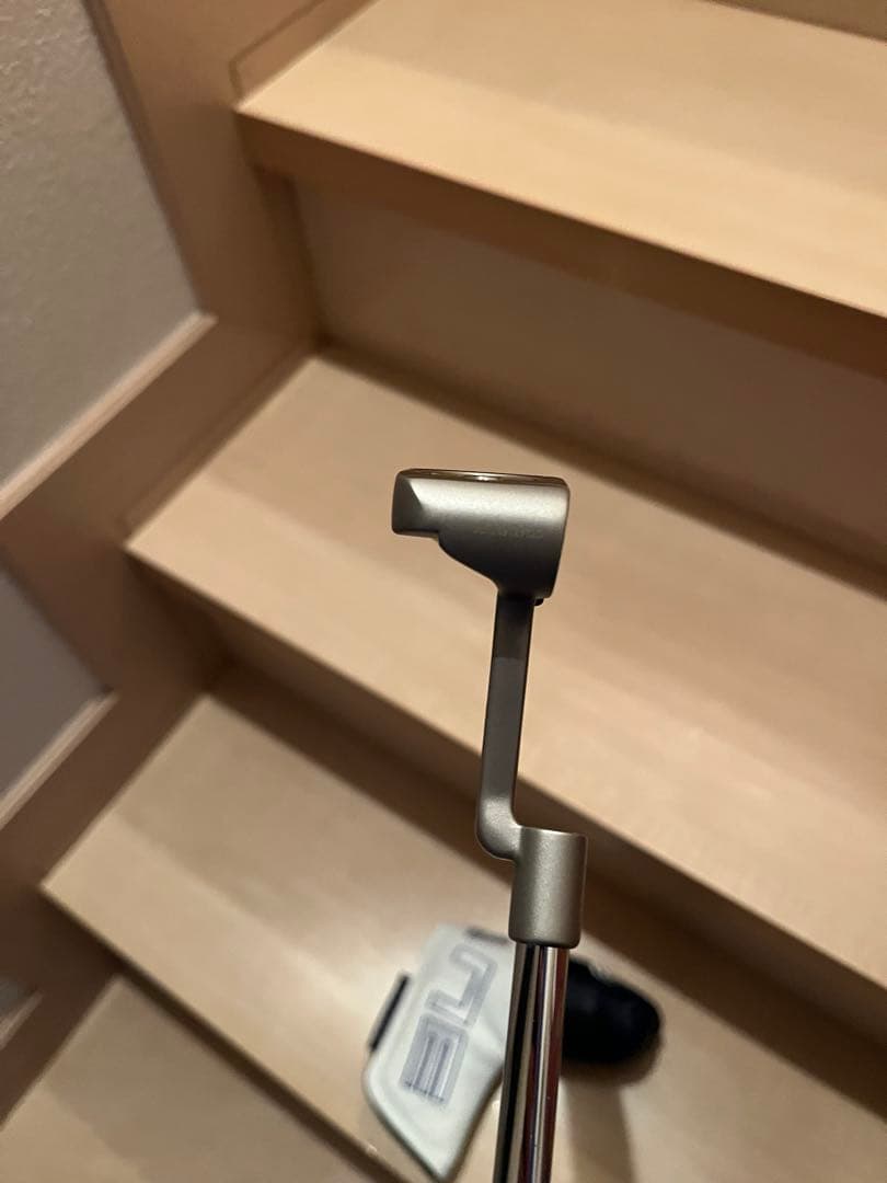 オデッセイ Ai-ONE SILVER パター 2025年モデル