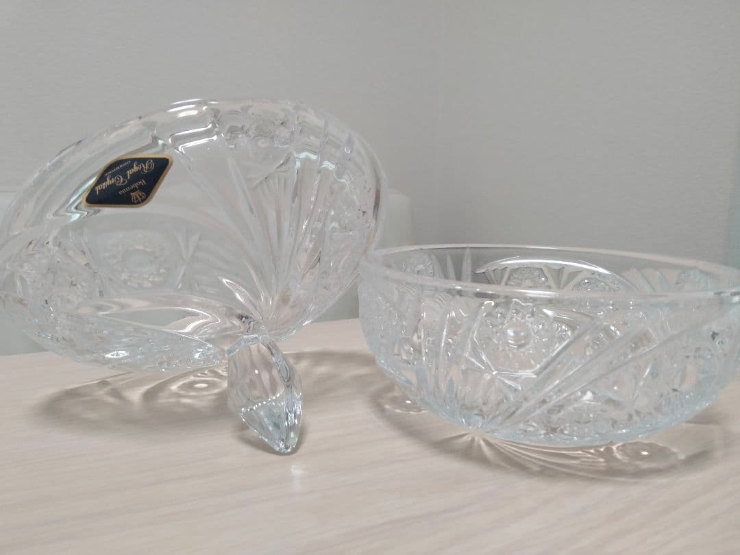 Bohemia  Crystal 蓋付きボウル