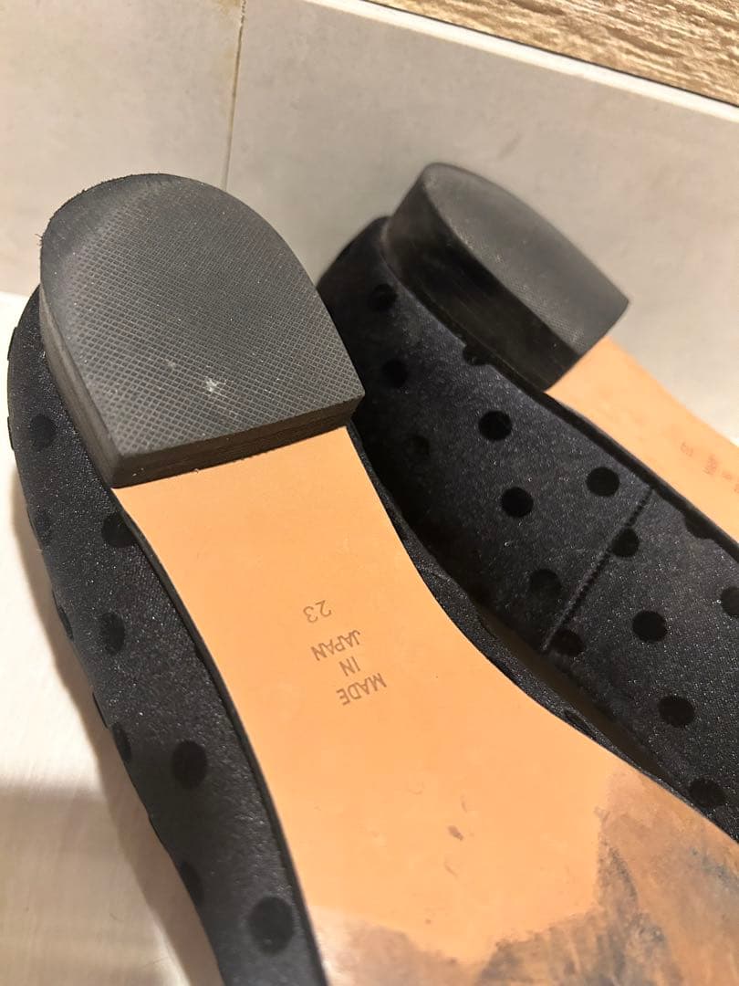 OHGA フロッキードット柄 ビジュー付きフラットシューズ 23㌢