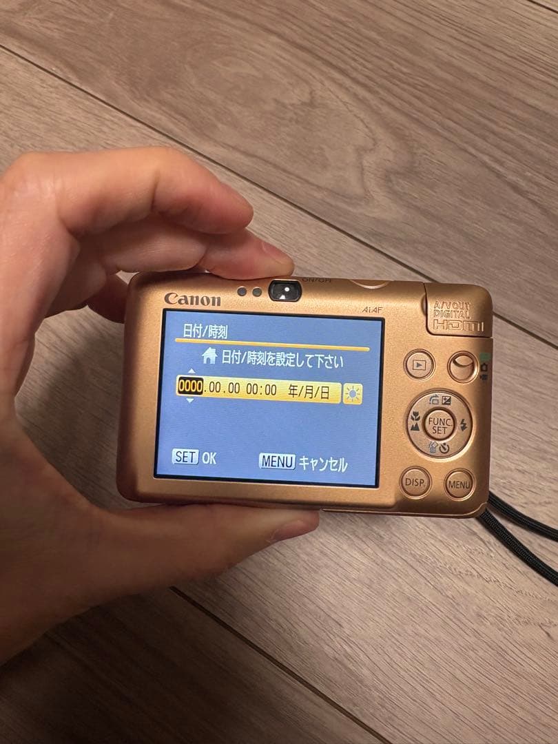 キヤノンデジカメ　Canon IXY DIGITAL 210 IS ゴールド