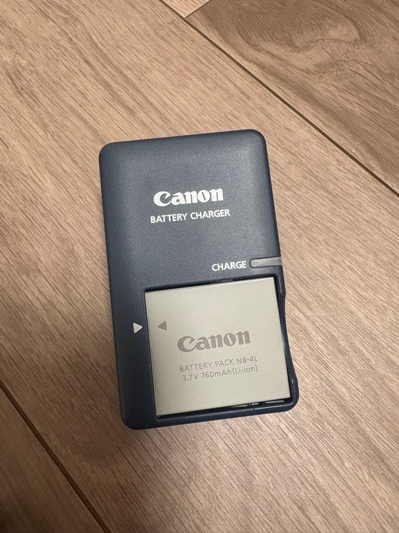 キヤノンデジカメ　Canon IXY DIGITAL 210 IS ゴールド