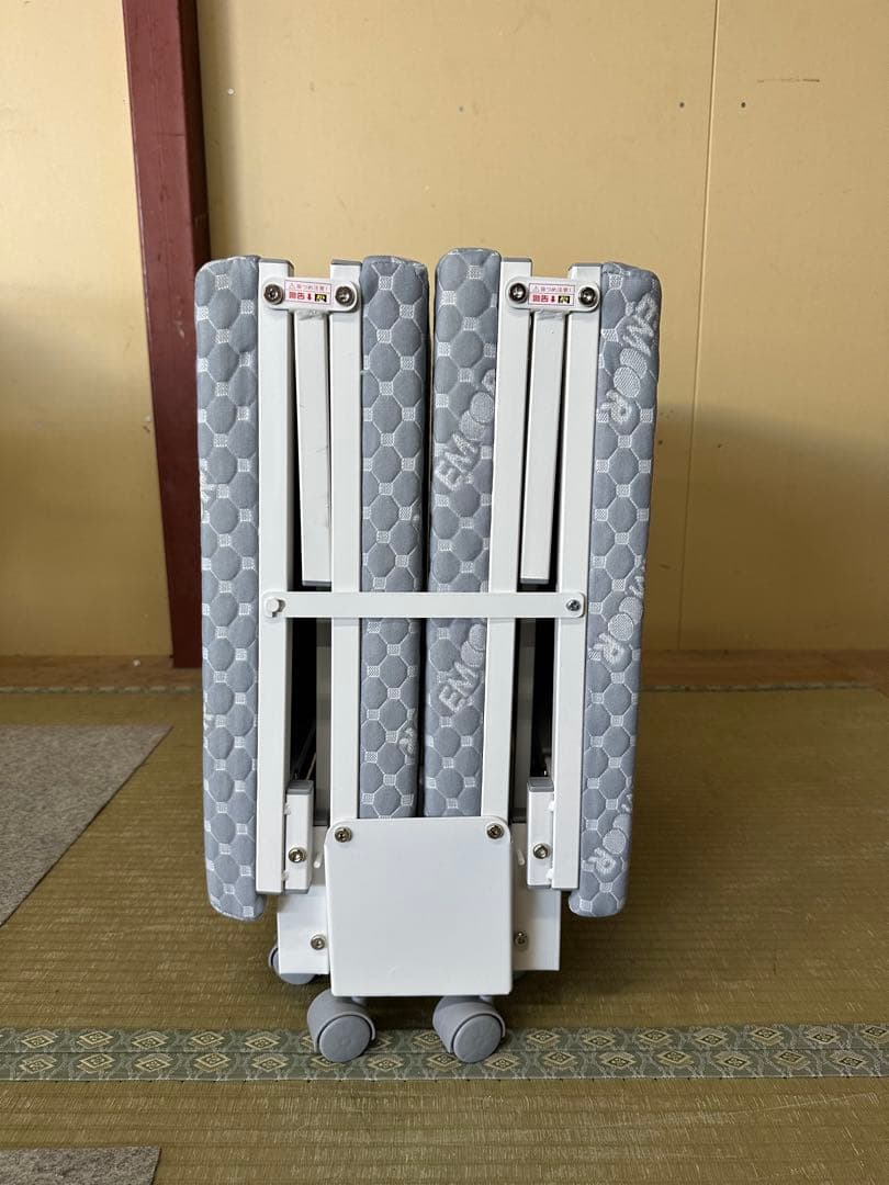 美品　EMOOR MEHOL COMPACT 折りたたみベッド マットレス