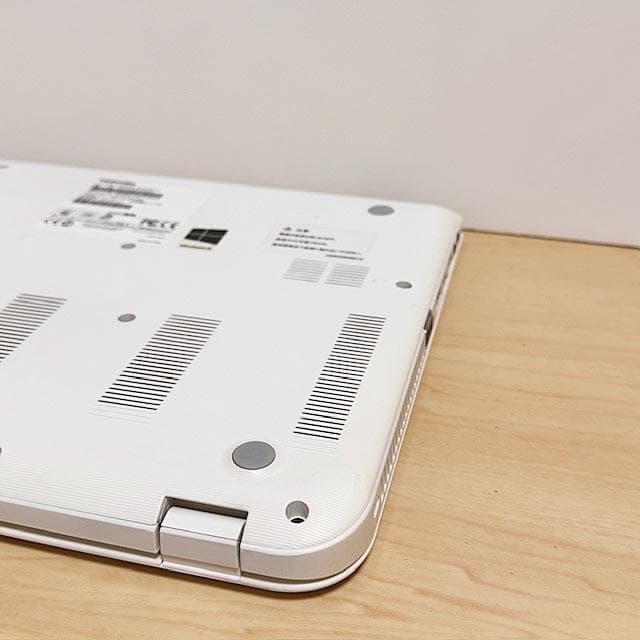 東芝 dynabook Satellite B754/66LW テンキー