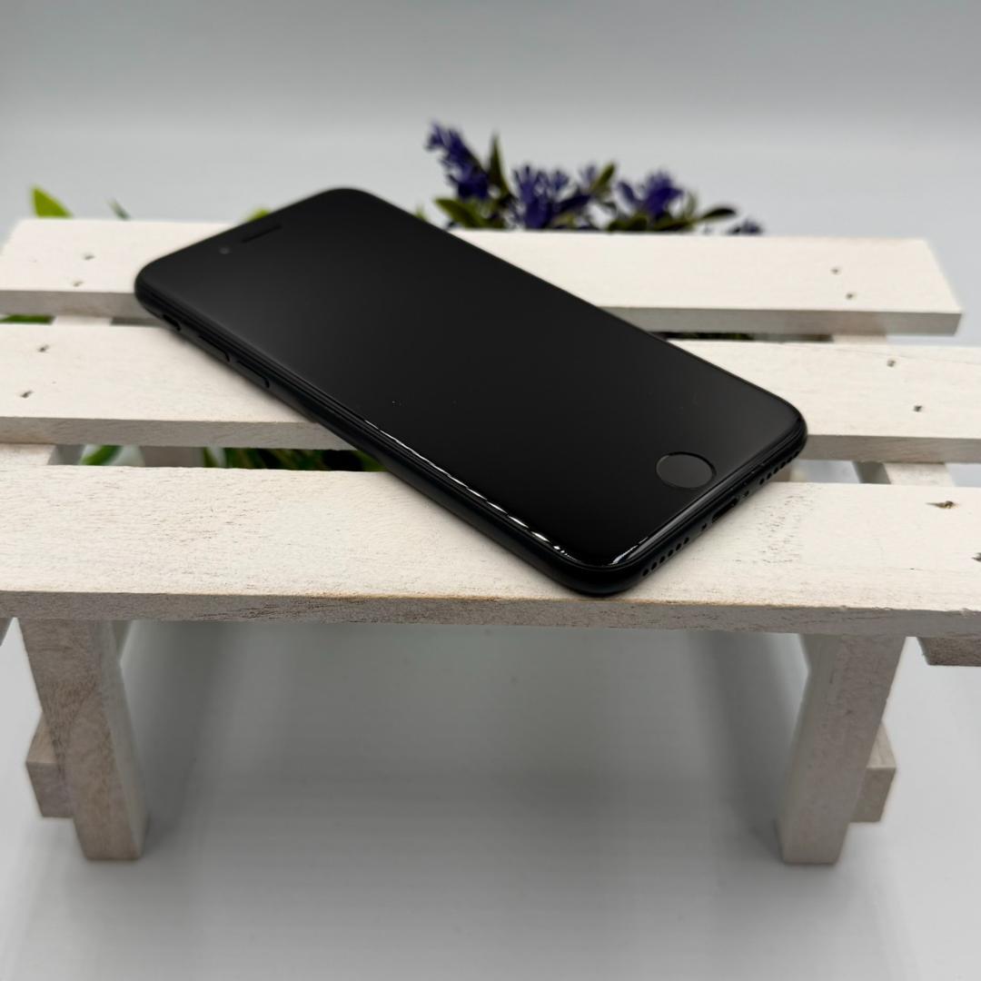 iPhone SE第3世代 64GB ミッドナイト 393