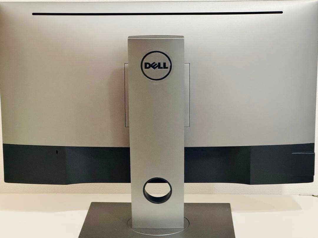 Dell 4Kモニター 27インチ U2718QM