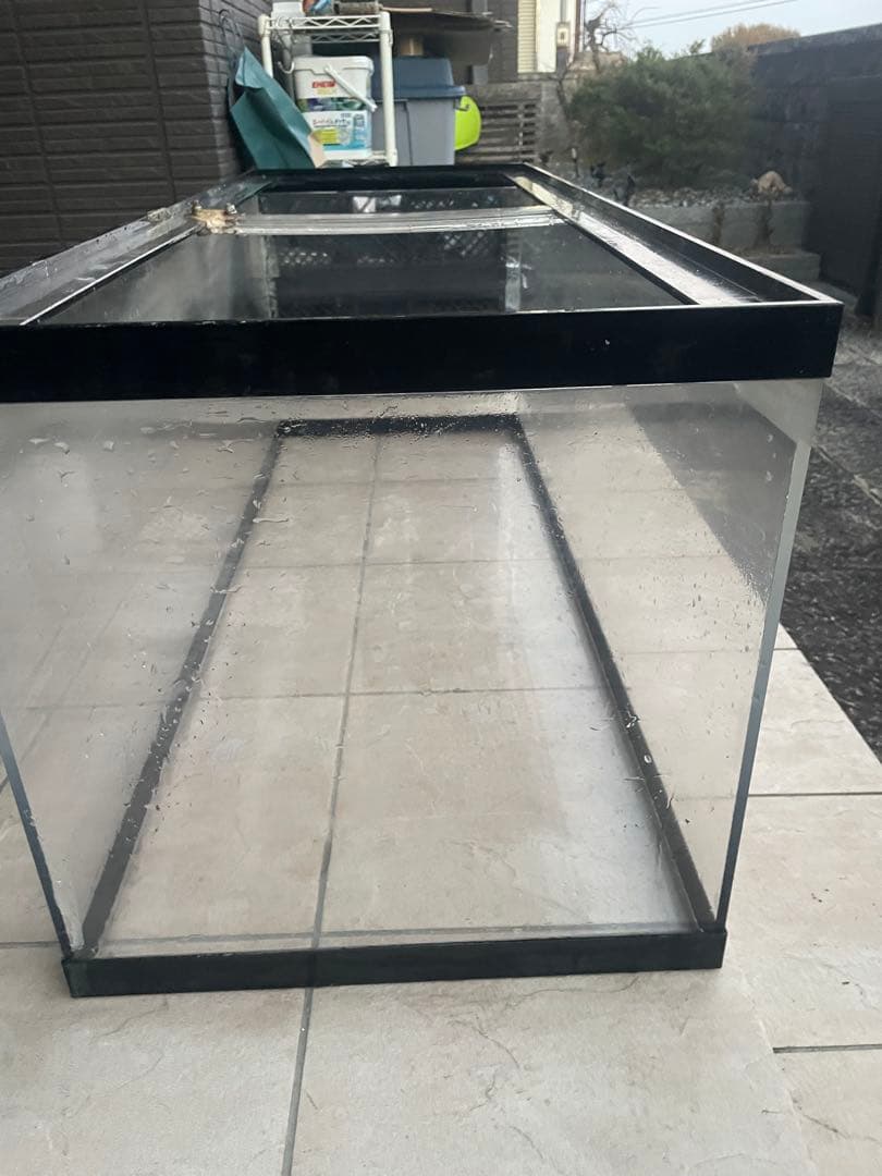 アクリル水槽　1200×450×450 黒帯タイプ　発送可能