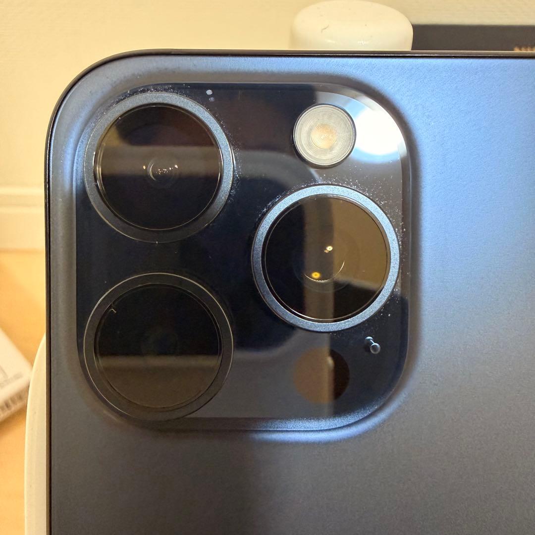 美品iPhone 15 Pro Max 512GB バッテリー89%