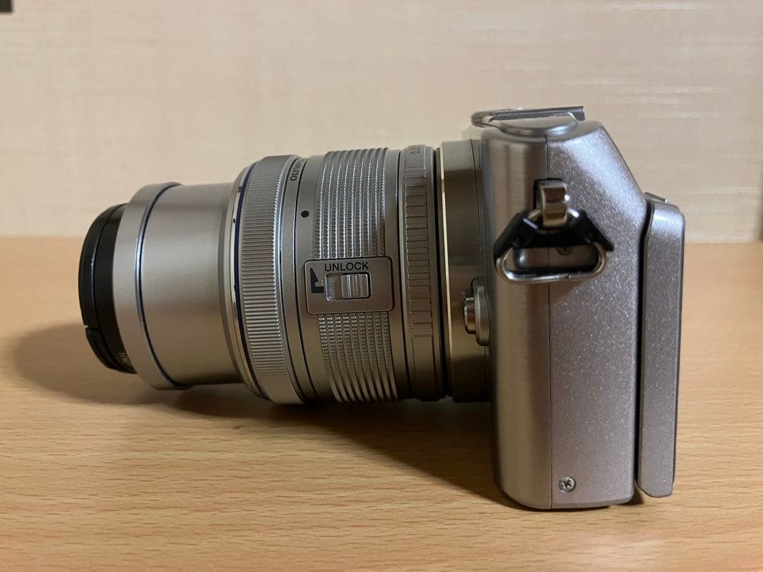 OLYMPUS PEN Lite E-PL3 ミラーレス一眼 デジカメ　シルバー