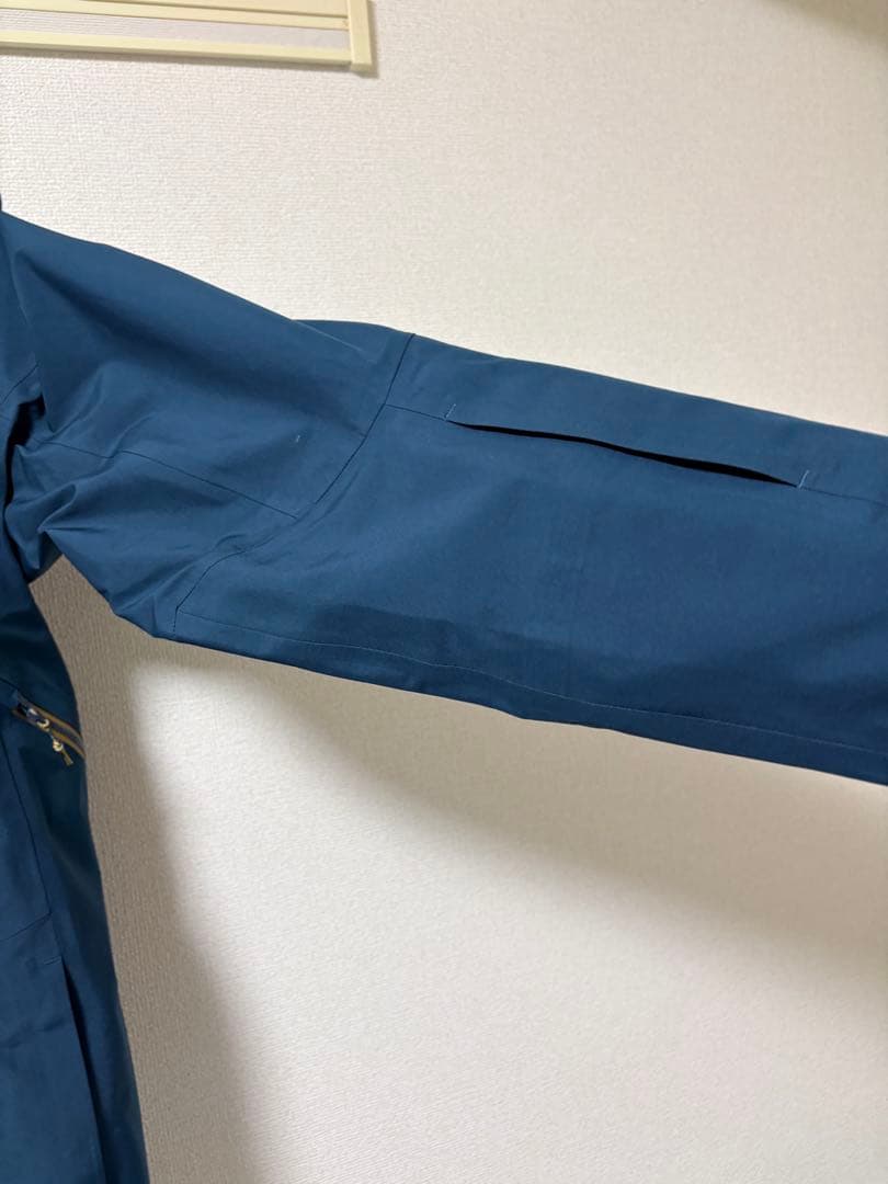 【日本未発売】アンダーアーマー ゴアテックス スキーウェアサイズSM