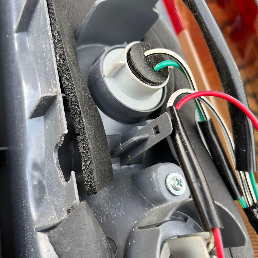 ハイエース　２００系　社外品　テール