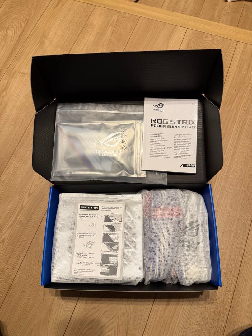 電源ユニット ROG STRIX 850W GANDAM EDITION