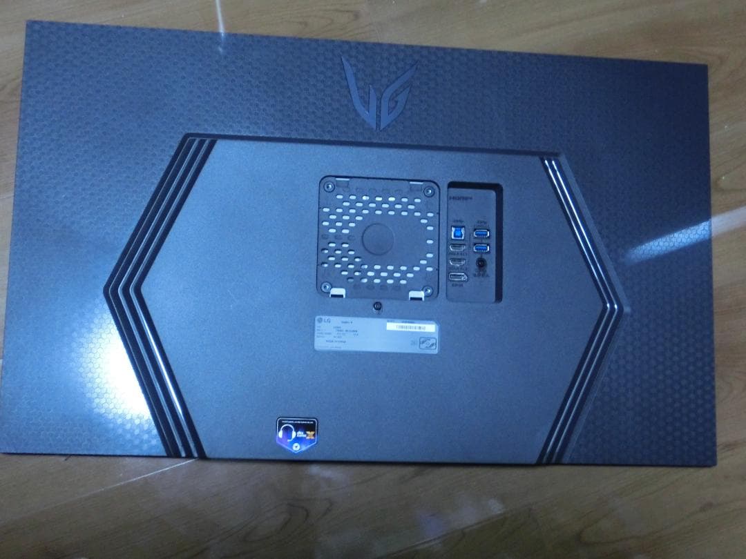 LG 31.5インチ WQHD IPS ゲーミングモニタ 240Hz