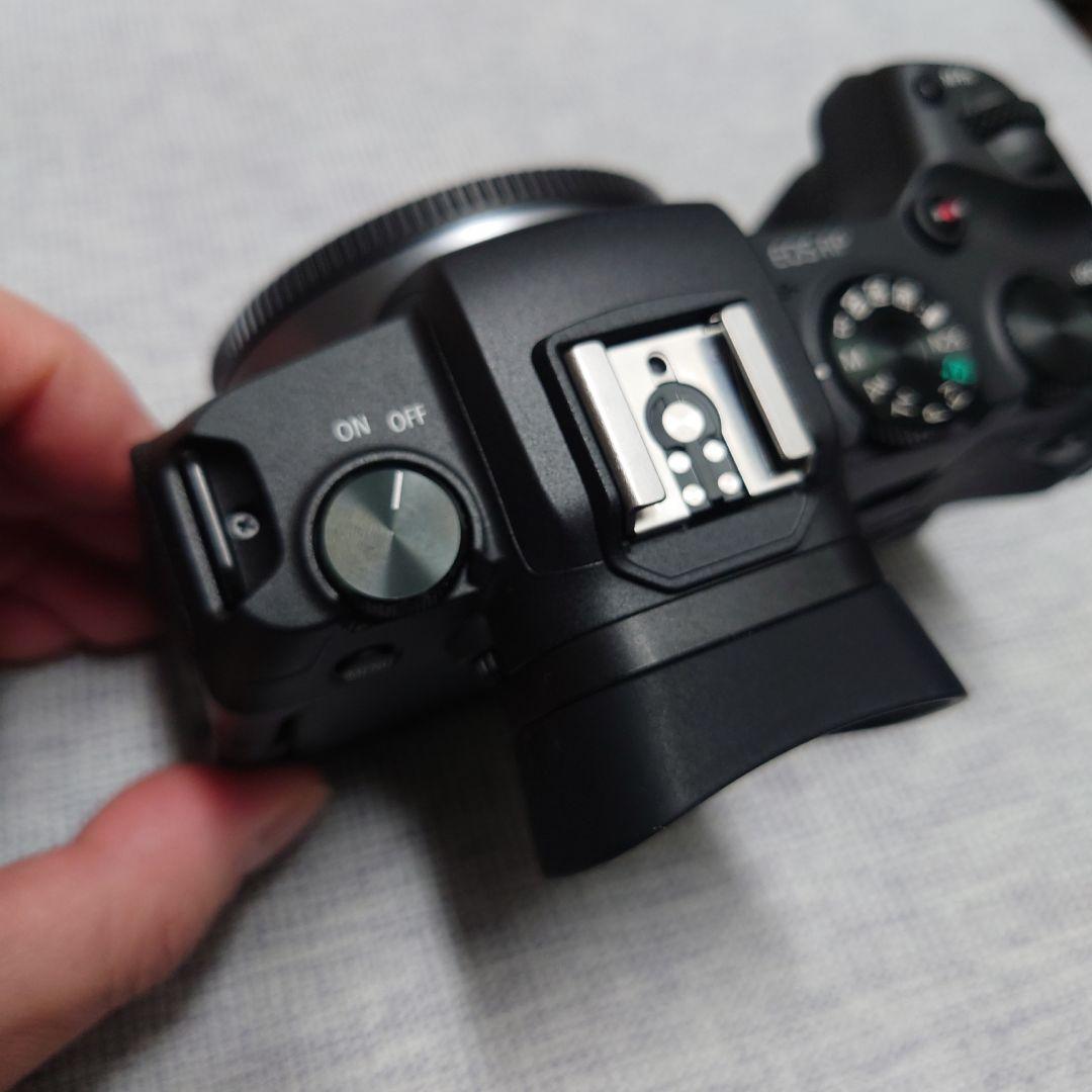 Canon EOS RP 本体と付属品