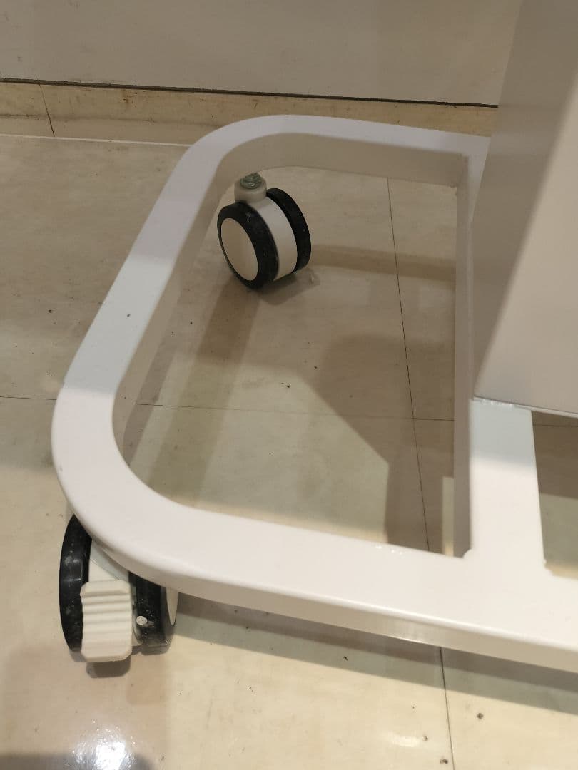 耐荷重40kg 超美品/スチール製のため頑丈】キャスター付きワゴン