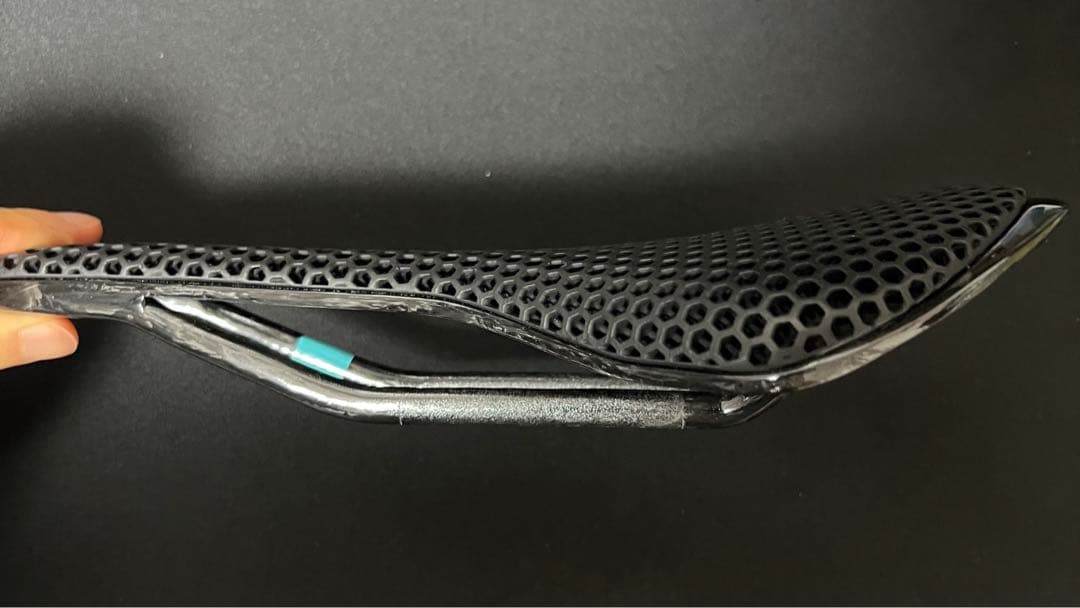 新品 RYET エアロ フルカーボン 3Dプリント サドル 軽量