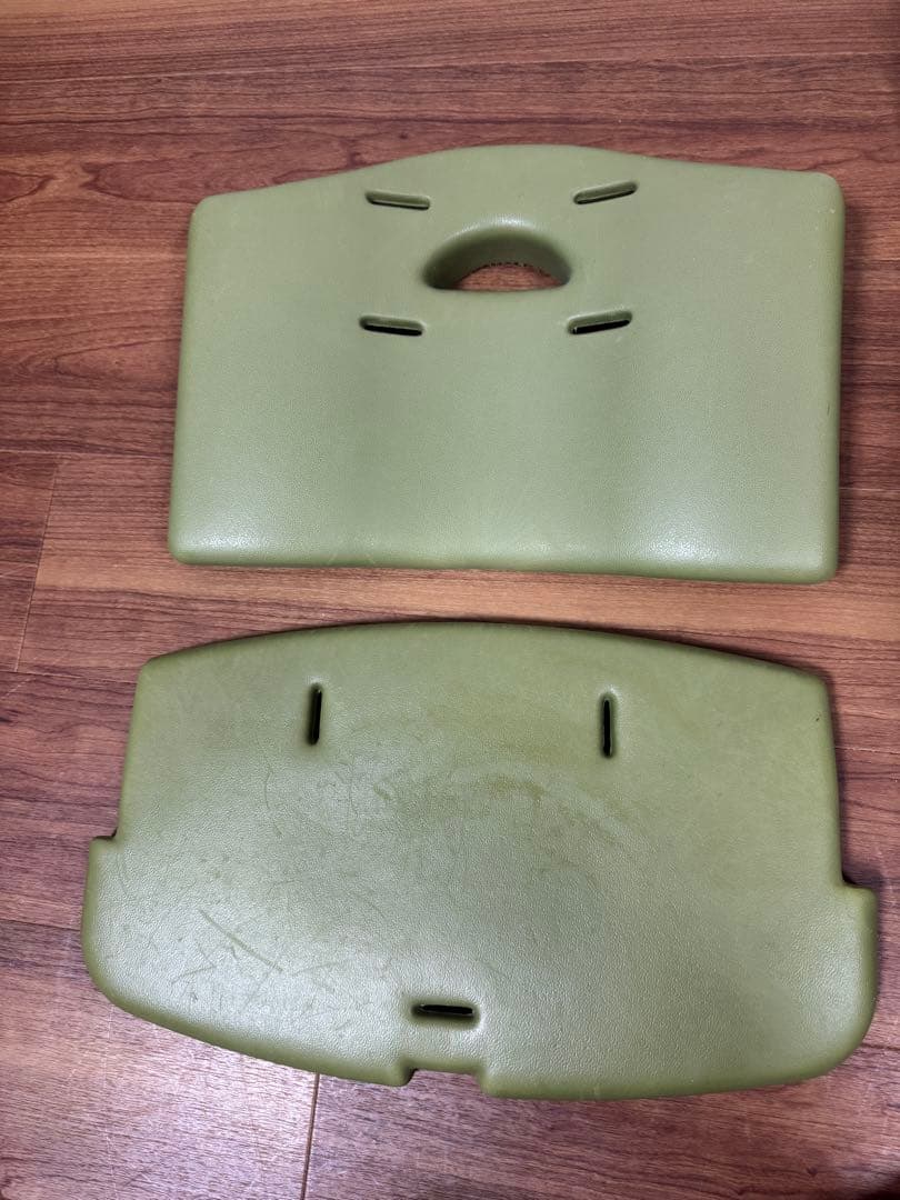 ビヨンドジュニアハイチェア Abiie オリーブ beyond 少し難あり