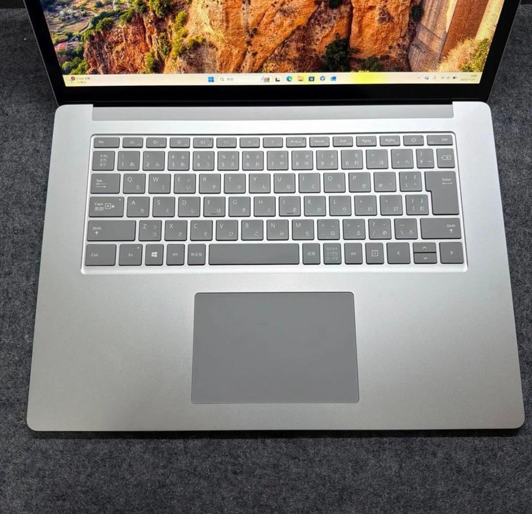 ほぼ新品 15インチ Surface Laptop4 i7/8GB /タッチ3K