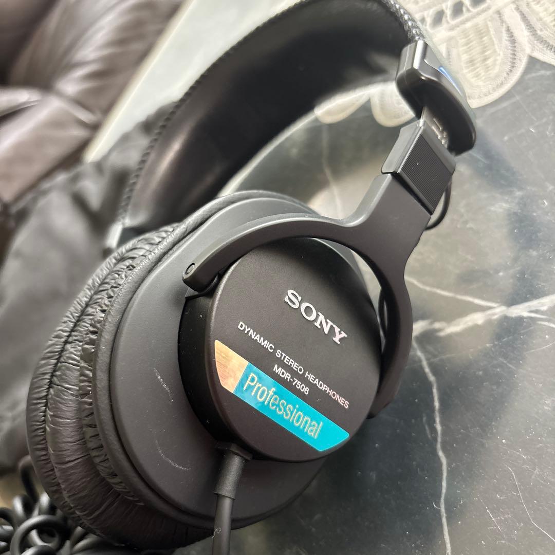 SONY ヘッドフォン コイルケーブル 収納袋付き