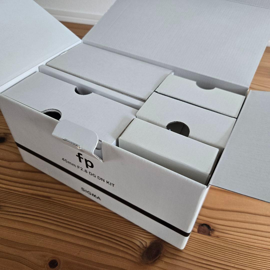 SIGMA fp ミラーレスカメラ 45mmレンズキット
