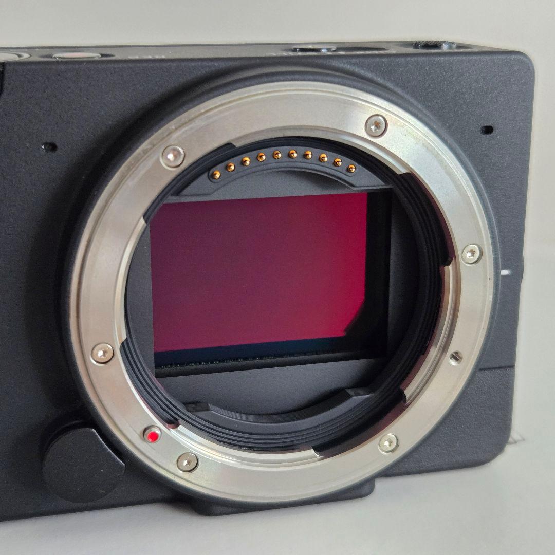 SIGMA fp ミラーレスカメラ 45mmレンズキット