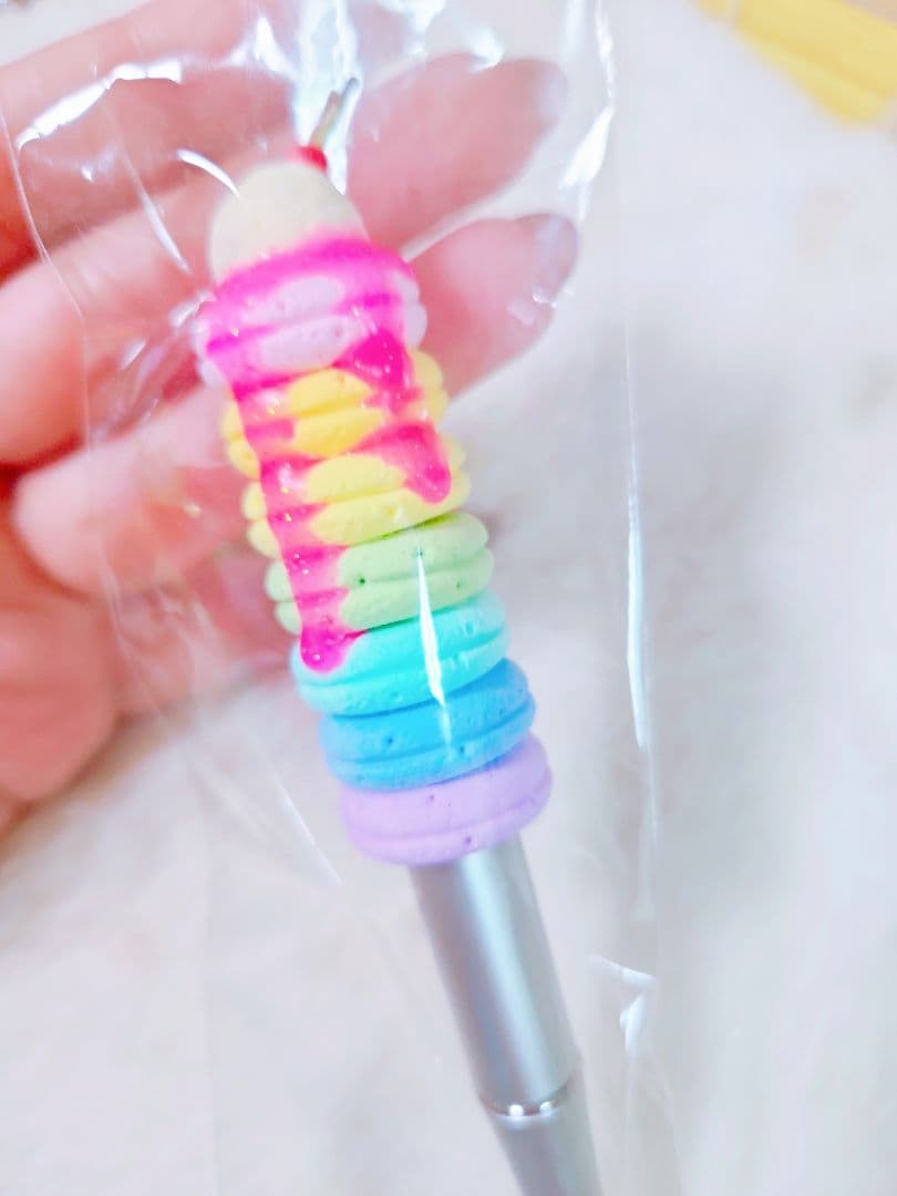 生春巻き　カワウソ　フェイクスイーツ 樹脂粘土　スイーツデコ　ミニチュア