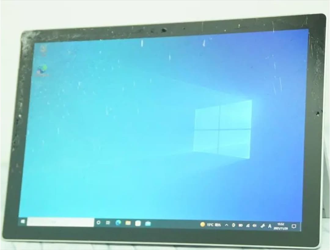 ジャンク品 SurfacePro5 256GB/8GB 本体のみ（液晶割れ）