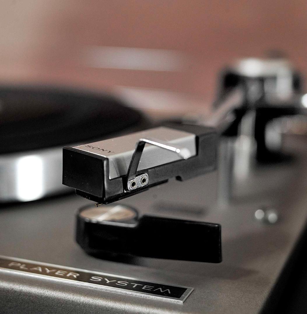 【来る4月計画の福岡分移転のため処分価格】ラジオ・オーディオへの楽しさソニー！