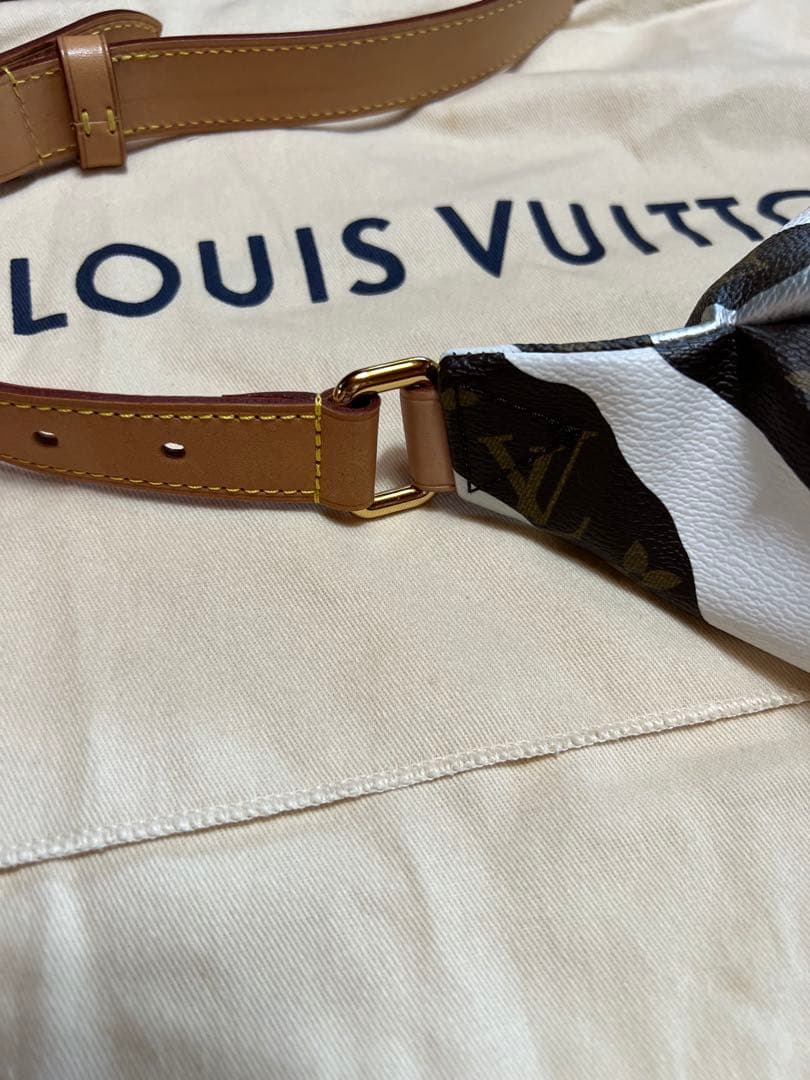 LOUIS VUITTON ボディバッグ・ウエストポーチ