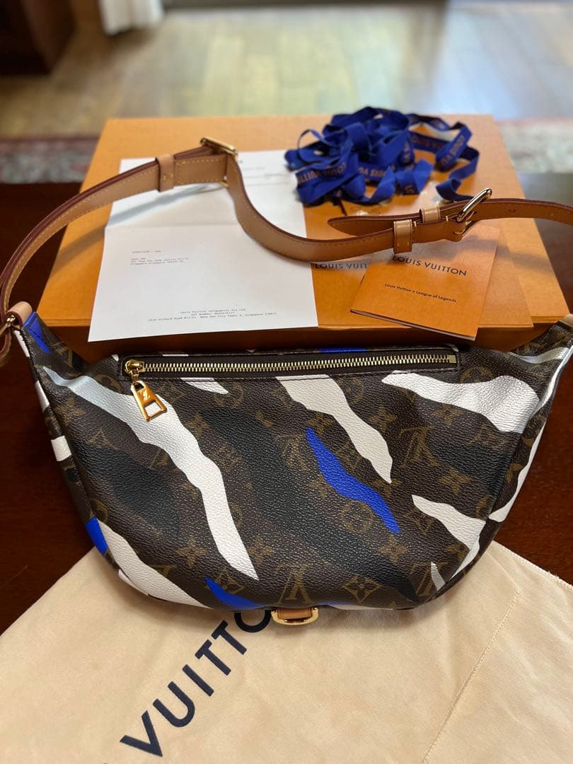 LOUIS VUITTON ボディバッグ・ウエストポーチ