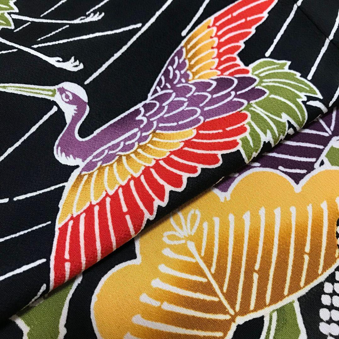 【振袖セット】松に鶴模様　黒地　6点セット　正絹　成人式　美品　アンティーク