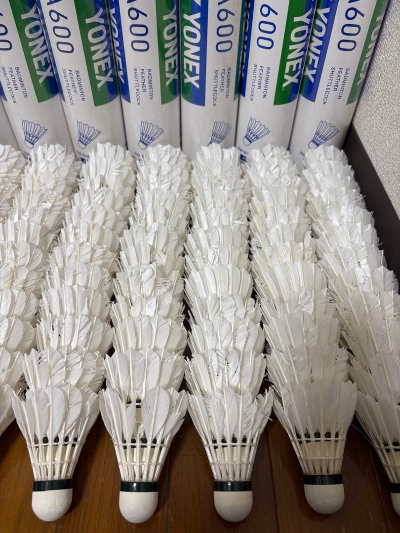 バドミントンヨネックス中古シャトルエアロセンサー600