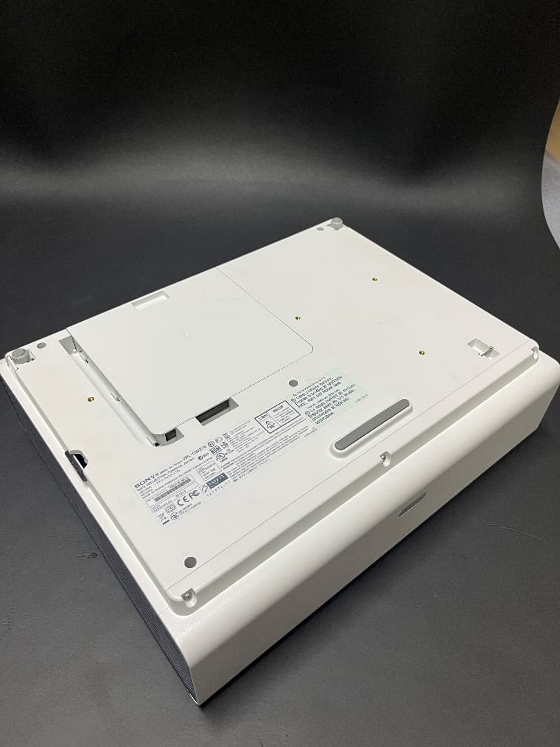 SONY WXGA プロジェクター本体 ホワイト　VPL-CW275