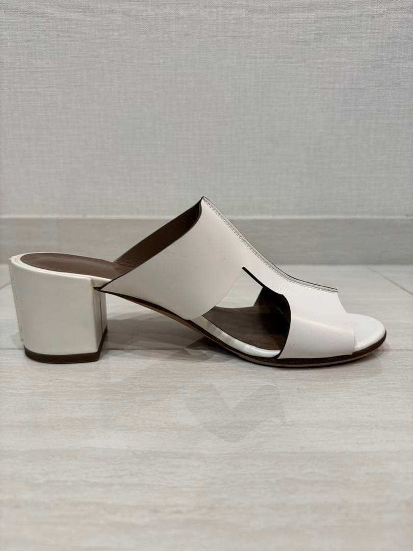 HERMES エルメス　サンダル　ミュール　ホワイト
