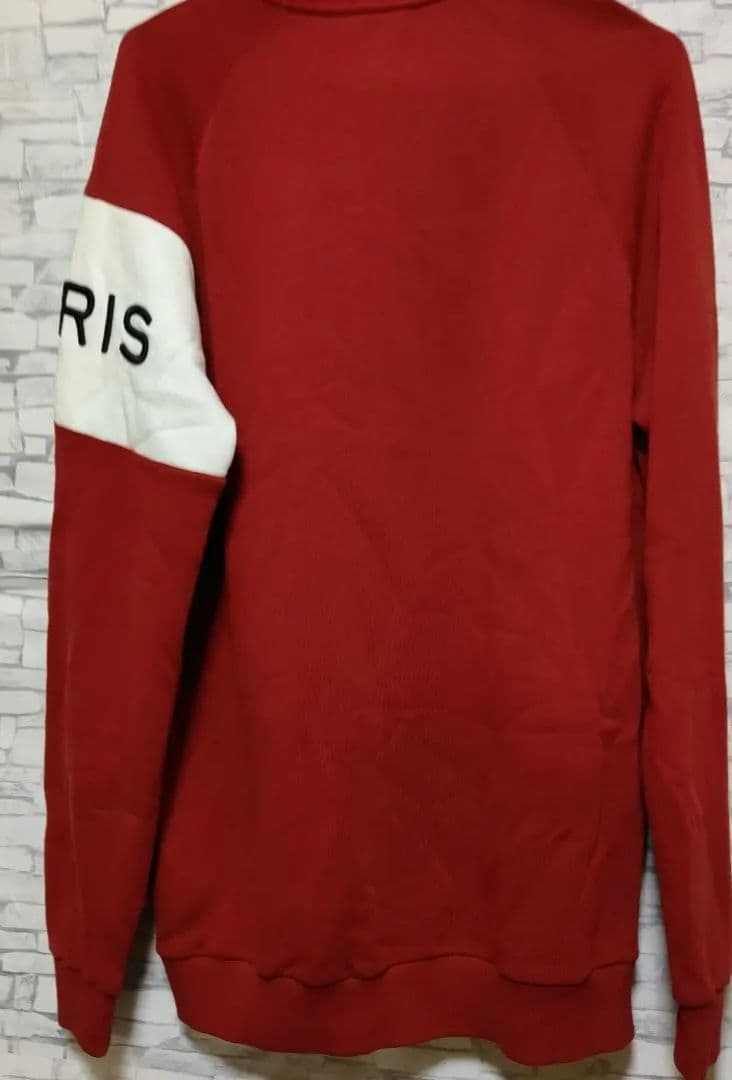 GIVENCHY　ジバンシー ロゴ入り 定価10万 トレーナー