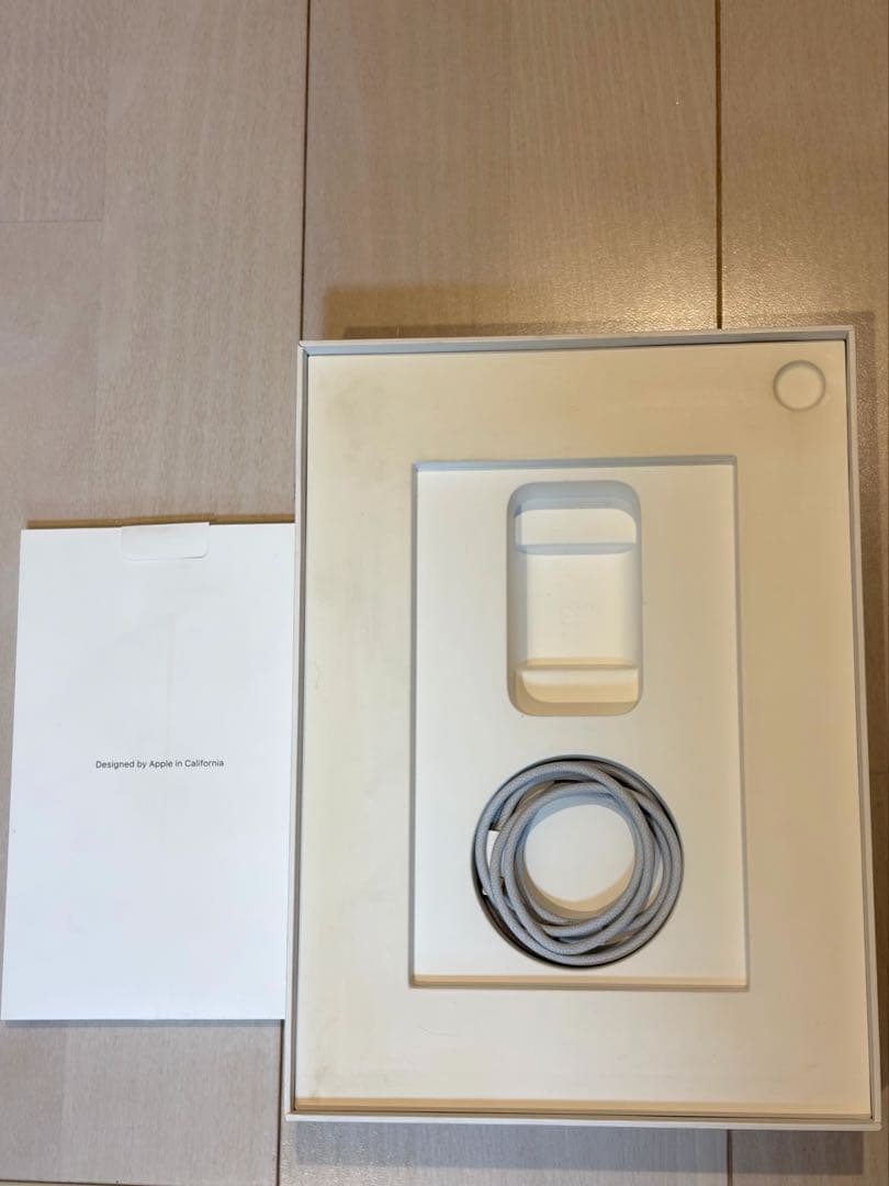 iPad本体 第10世代 10.9インチ 64GB シルバー ケース付き