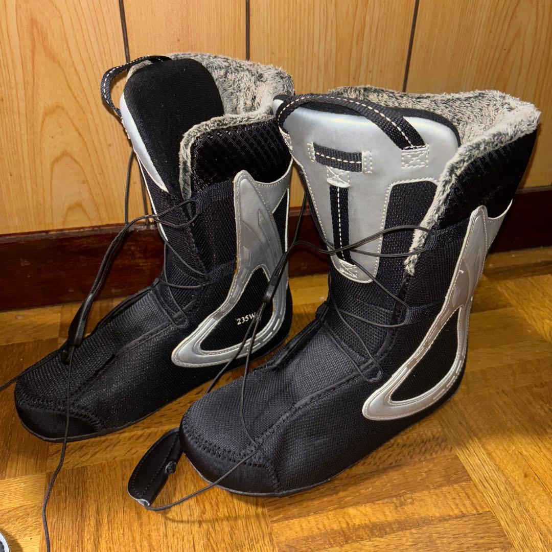 FASTECレディーススノーボードブーツ　BOA ダイヤル式　23．5