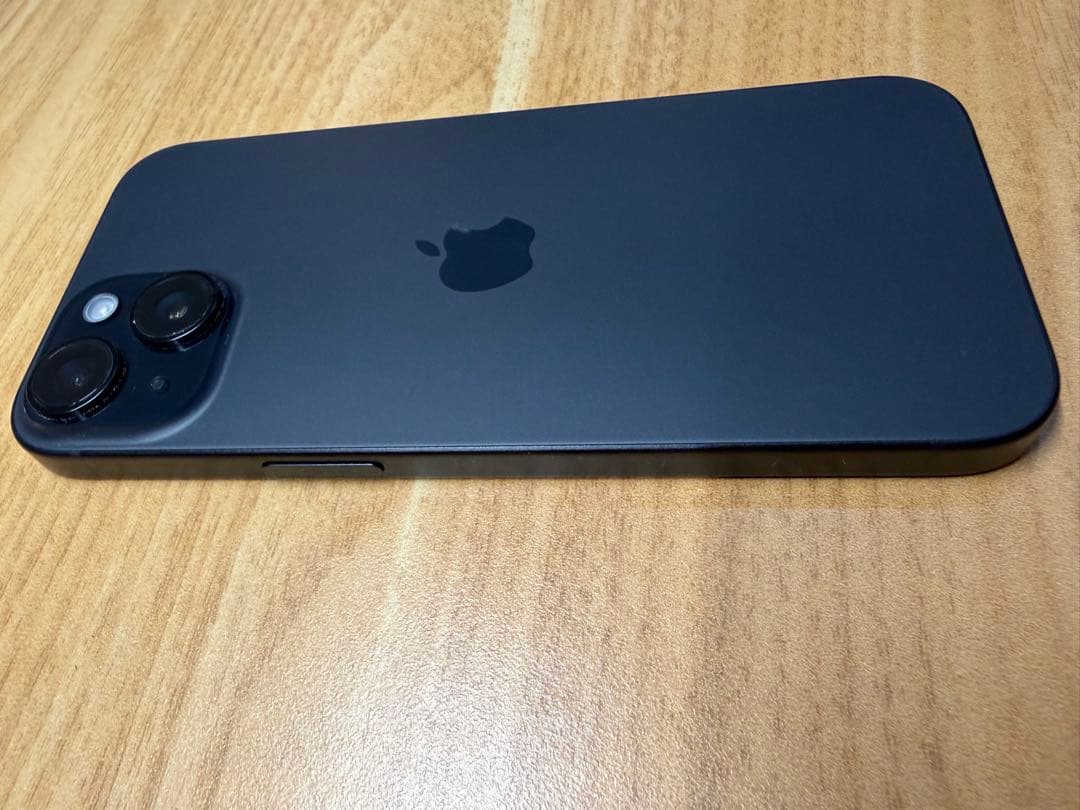 Apple iPhone 15 ブラック 本体 SIMフリー