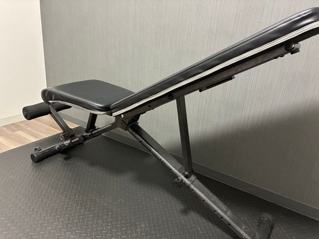 トレーニングベンチとダンベルセット3セット