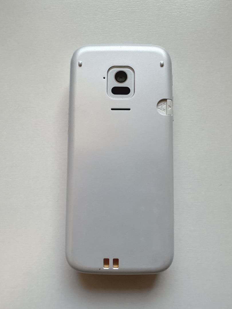 docomo 楽々フォン F-01M