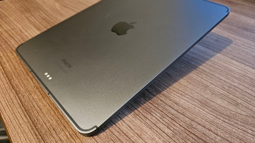 Apple iPad Air5 スペースグレー ＋スマートフォリオ(おまけ)