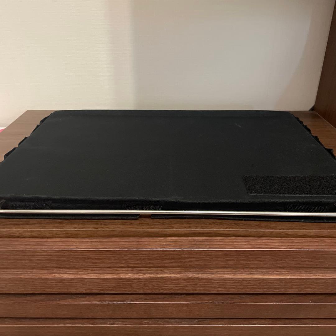 床上手　炭カラーヌルテカ　保護バッグ付き