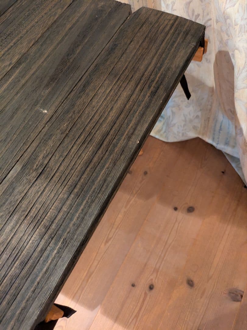 OUTSIDE IN　アウトドアイン　テーブル