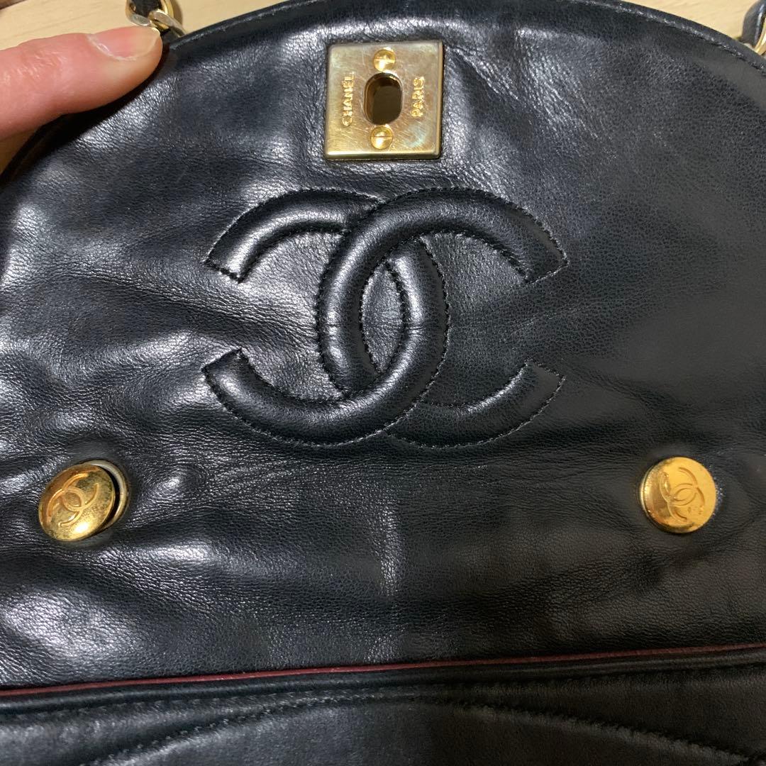 CHANELチェーンショルダーバック