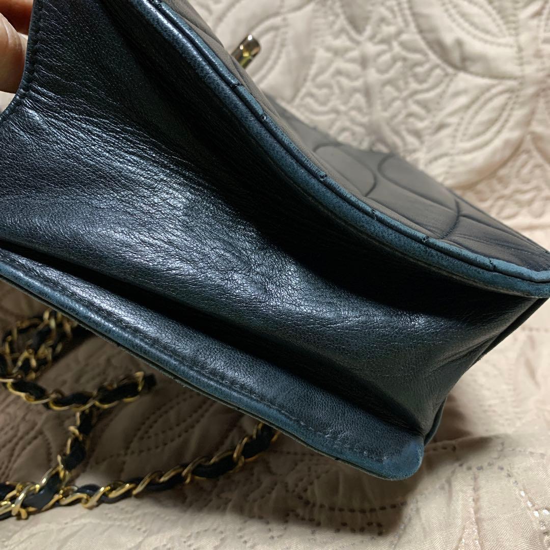 CHANELチェーンショルダーバック