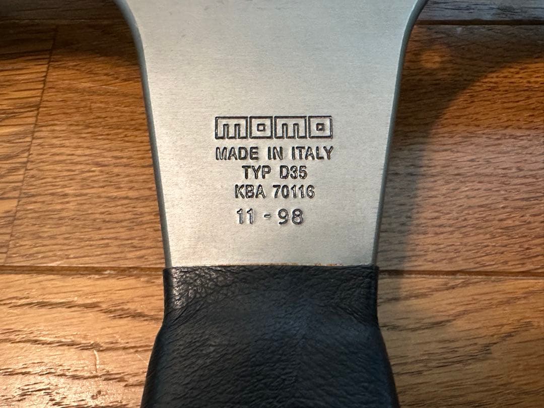 momo falcon 絶版　ホーンスイッチ　アース付き　モモ　ステアリング